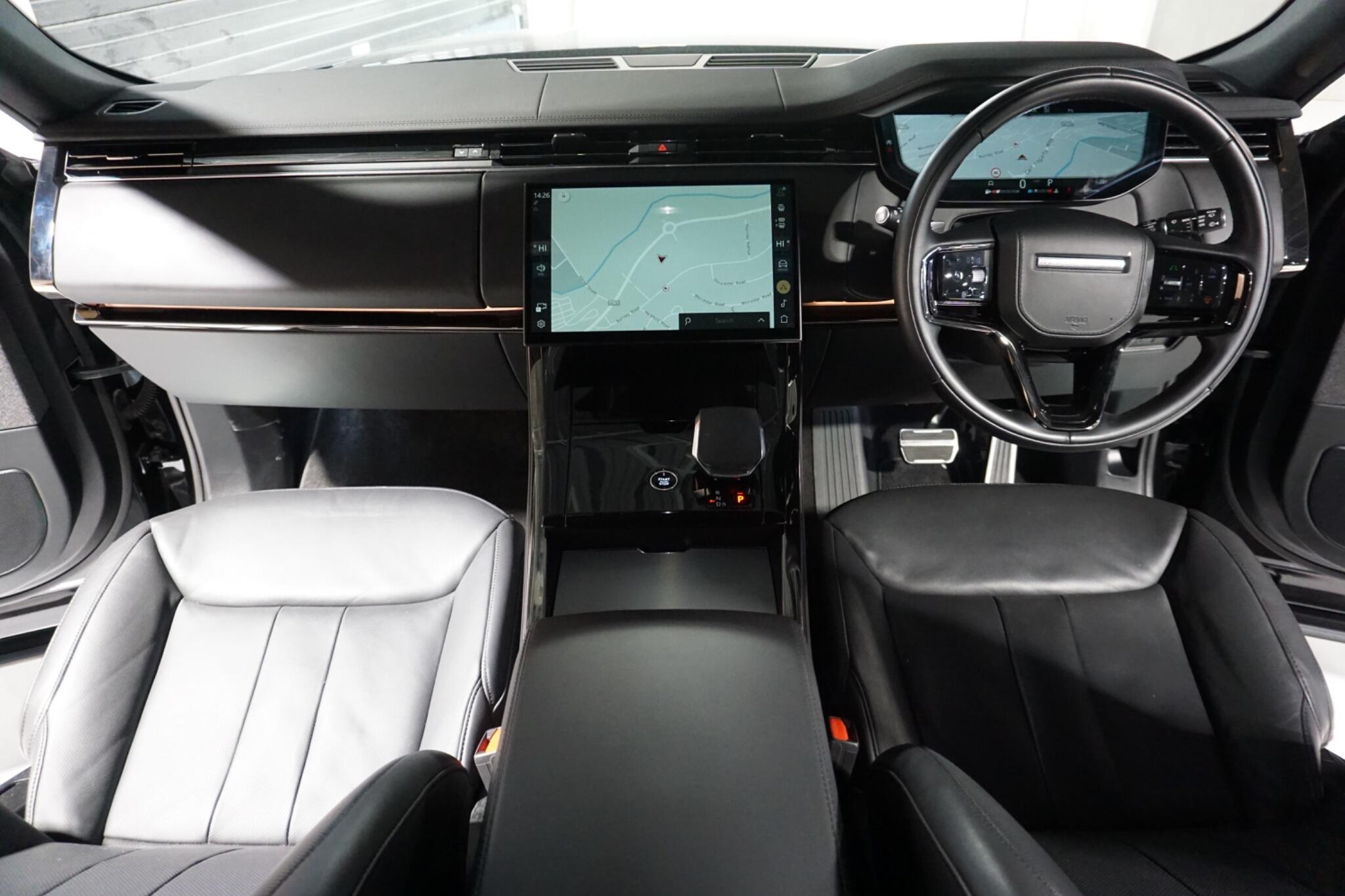 Land Rover Range Rover Sport 3.0 D300 MHEV Dynamic SE SUV 5dr Diesel Auto 4WD Euro 6 (s/s) (300 ps)